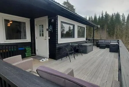 Koselig Med Jacuzzi I Nordre Osen, Kun 40 Minutter Fra Trysil Skianlegg Hébergement de vacances