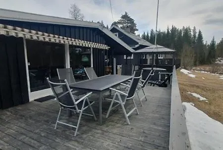 Koselig Med Jacuzzi I Nordre Osen, Kun 40 Minutter Fra Trysil Skianlegg Hébergement de vacances Amot